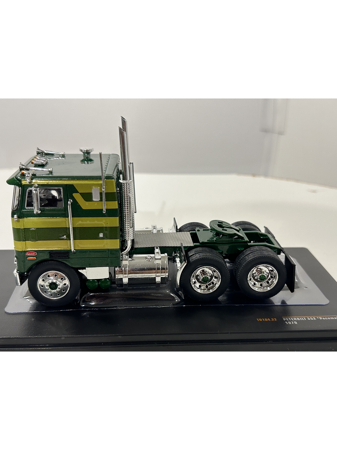 Peterbilt 352 “Pacemaker” 1979 a Escala 1:43 | Ixo Models Camión Americano Clásico Die-cast 4