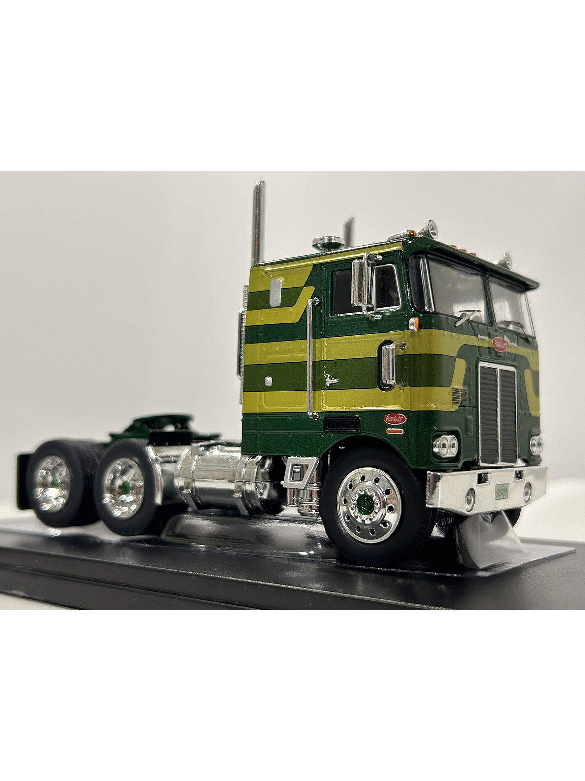 Peterbilt 352 “Pacemaker” 1979 a Escala 1:43 | Ixo Models Camión Americano Clásico Die-cast 9