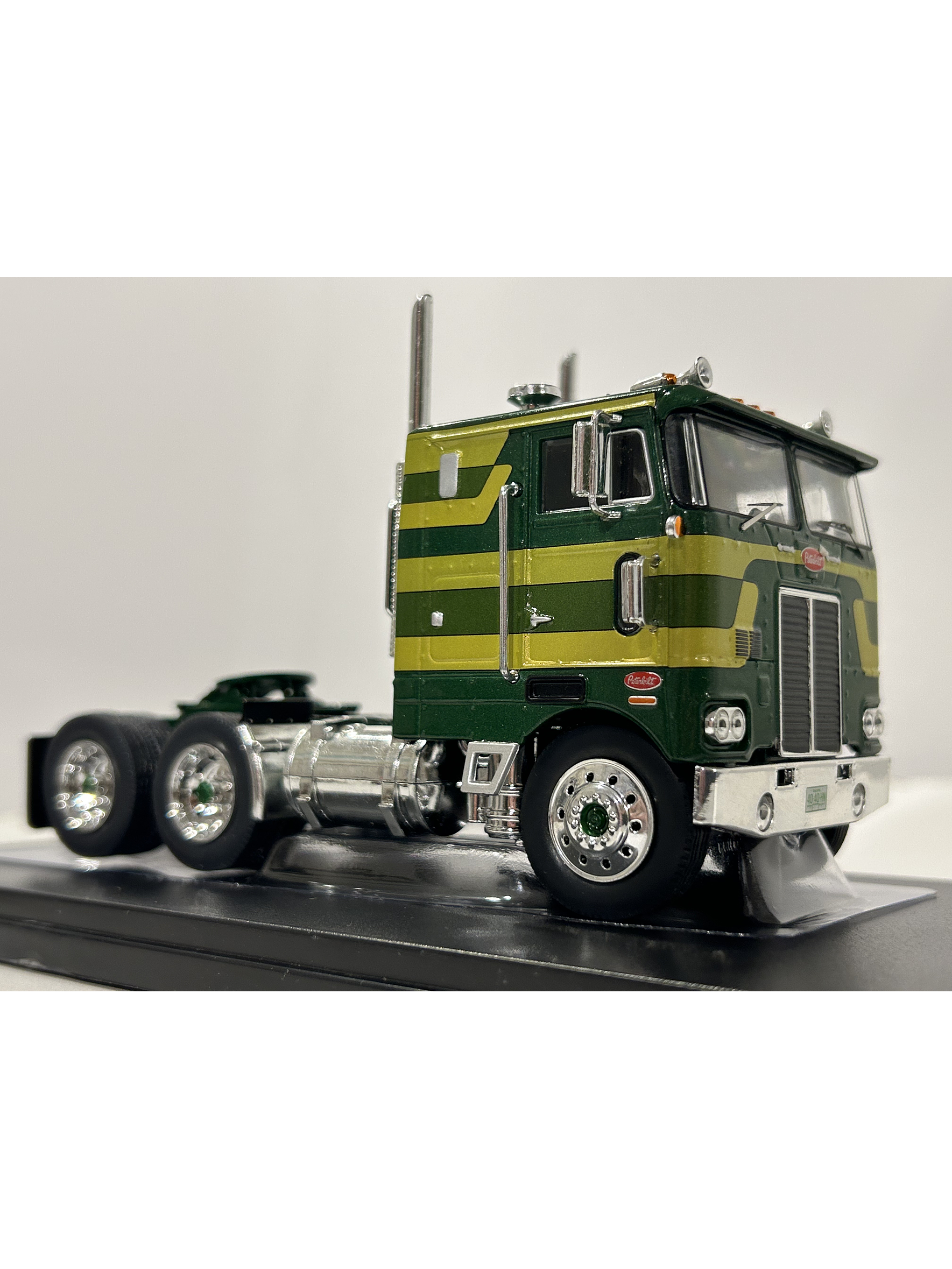 Peterbilt 352 “Pacemaker” 1979 a Escala 1:43 | Ixo Models Camión Americano Clásico Die-cast 9