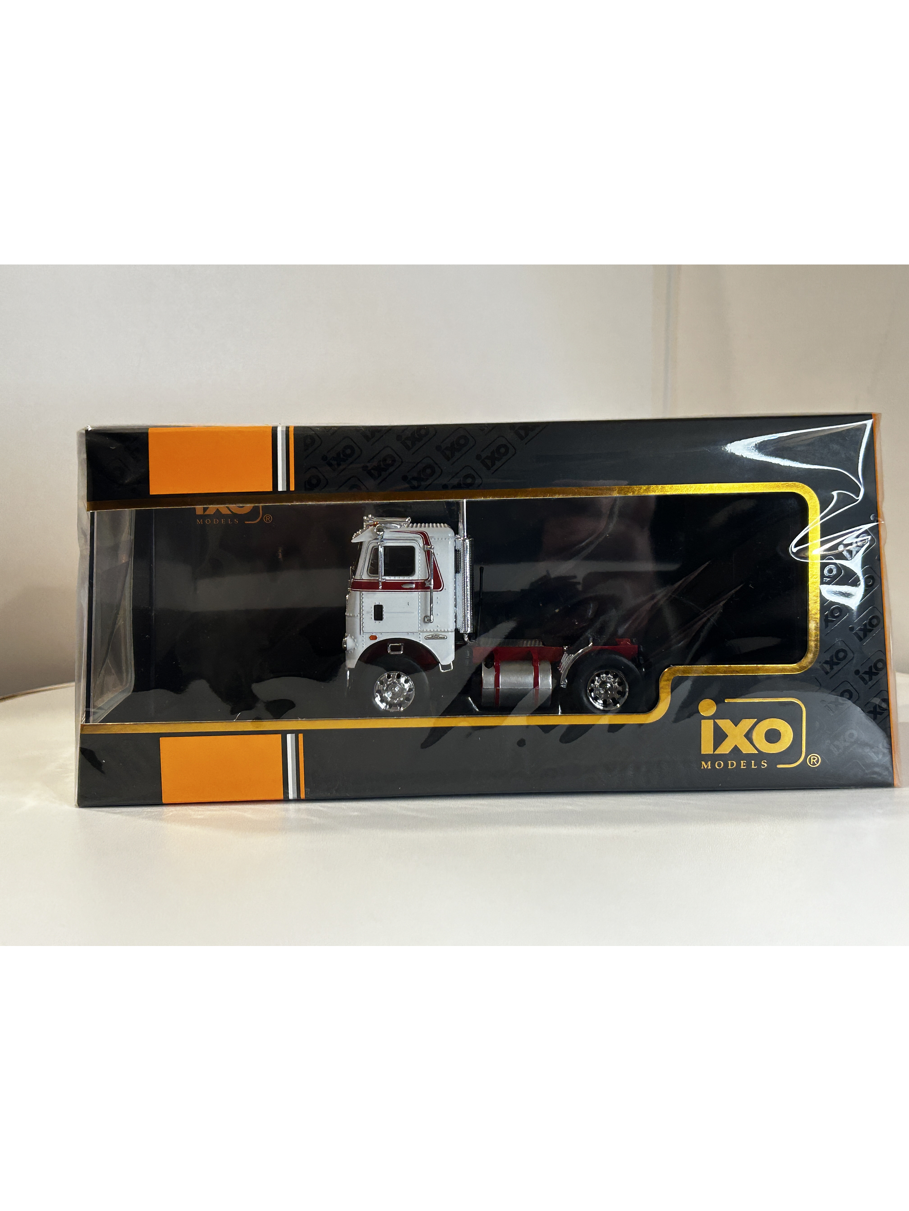 Freightliner COE 1976 – Modelo 1:43 Ixo “Camión Clásico Cab-Over” 9