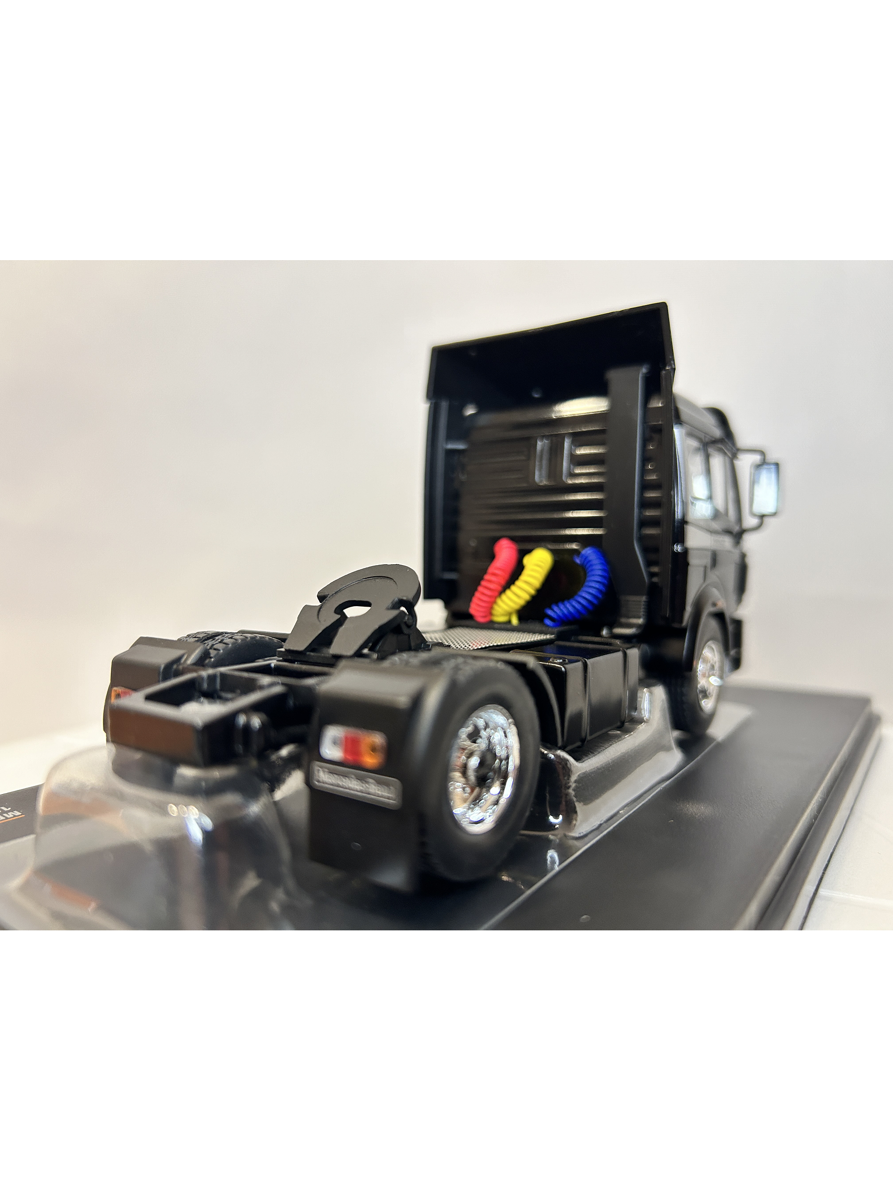 Mercedes-Benz SK II 1850 1994 (1:43) – Camión Clásico Die-cast Ixo 6