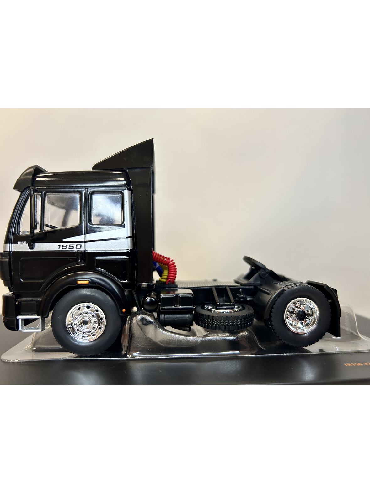 Mercedes-Benz SK II 1850 1994 (1:43) – Camión Clásico Die-cast Ixo 9