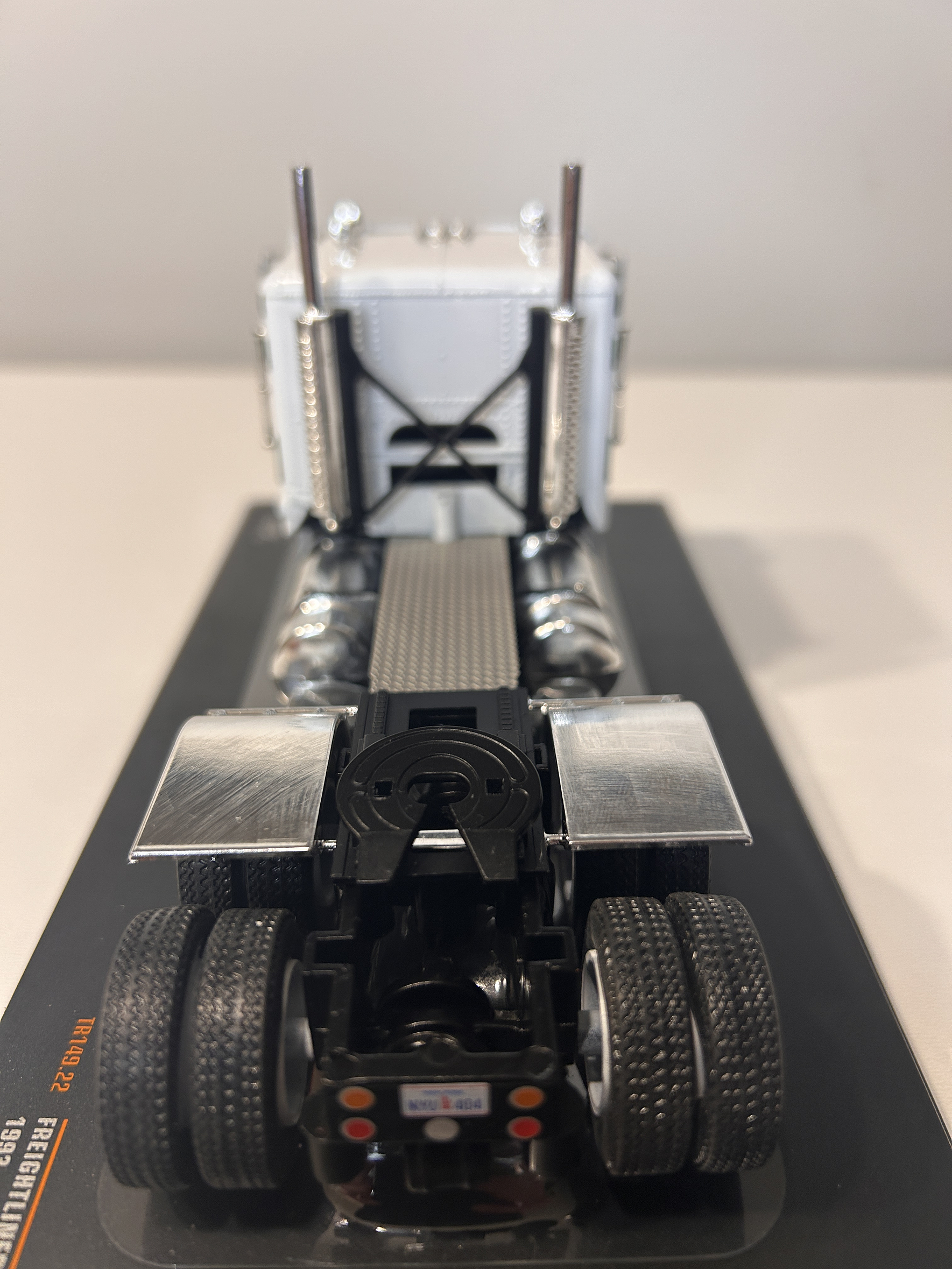 Freightliner FLA 1993 – Camión Clásico Escala 1:43 Ixo Models 6