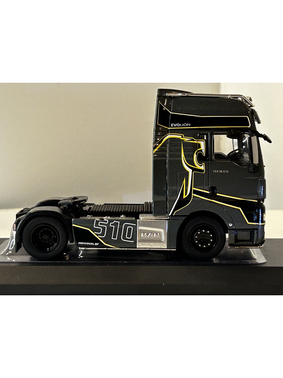 MAN TGX XXL EvoLion 2020 (1:43) – Camión Europeo Premium Ixo Models 5