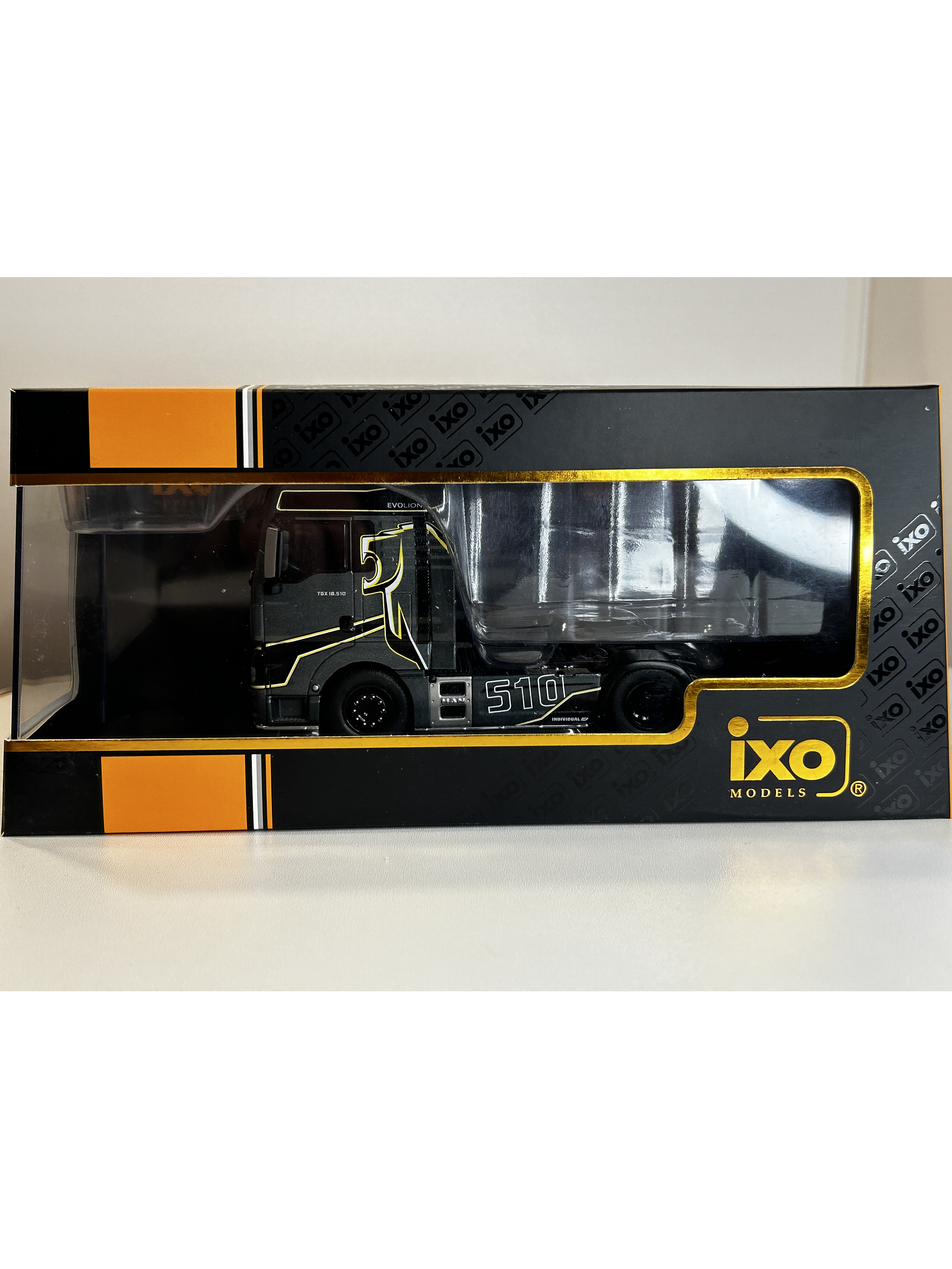 MAN TGX XXL EvoLion 2020 (1:43) – Camión Europeo Premium Ixo Models 11