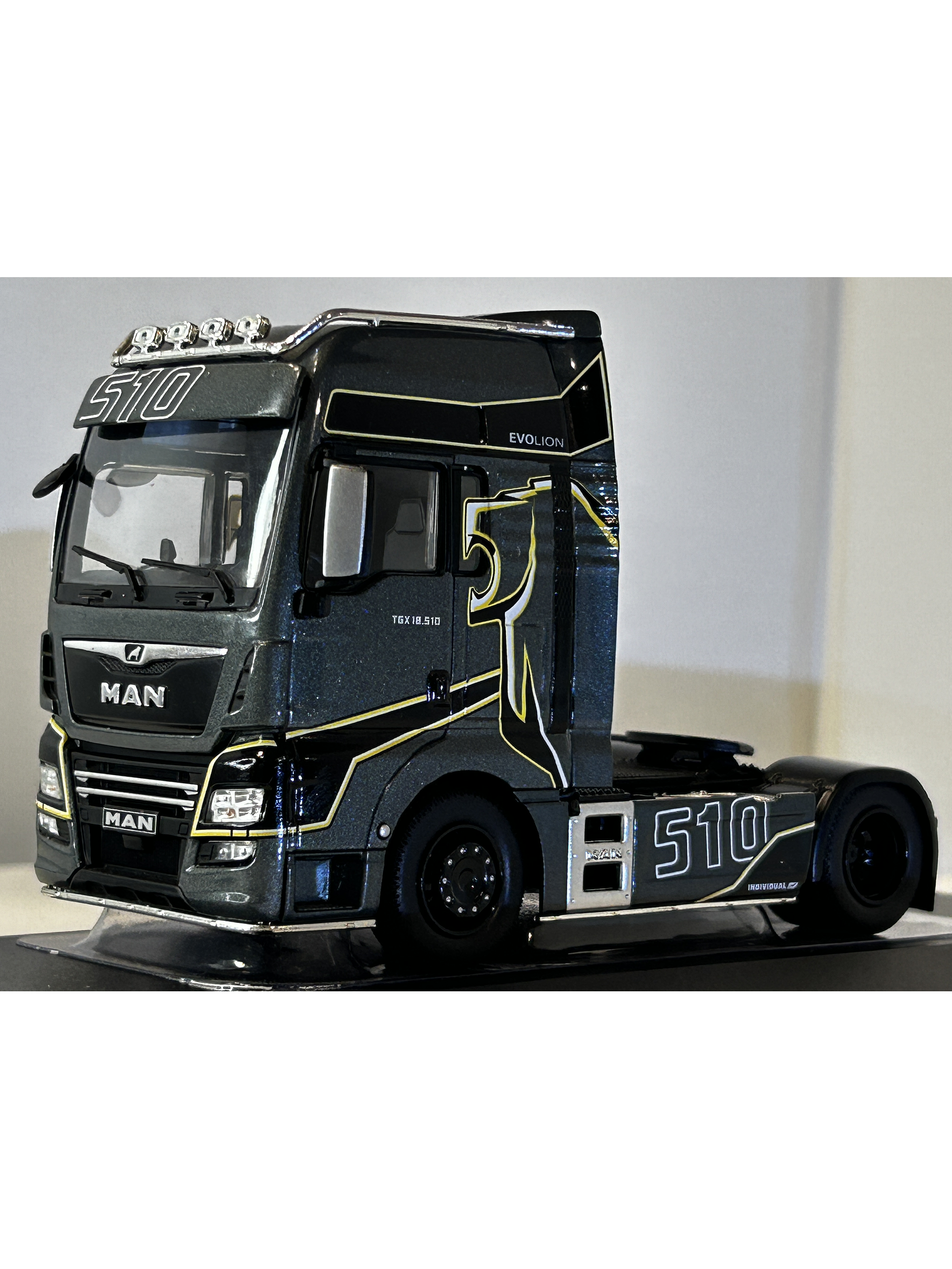 MAN TGX XXL EvoLion 2020 (1:43) – Camión Europeo Premium Ixo Models 2