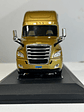 Freightliner Cascadia 2018 (1:43) – Camión Clásico Americano Ixo Models - Miniatura 3