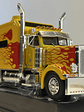 Peterbilt 379 Custom (2002) – IXO TR193.22 – Escala 1:43. – Camión americano clásico con sleeper y flamas - Miniatura 11