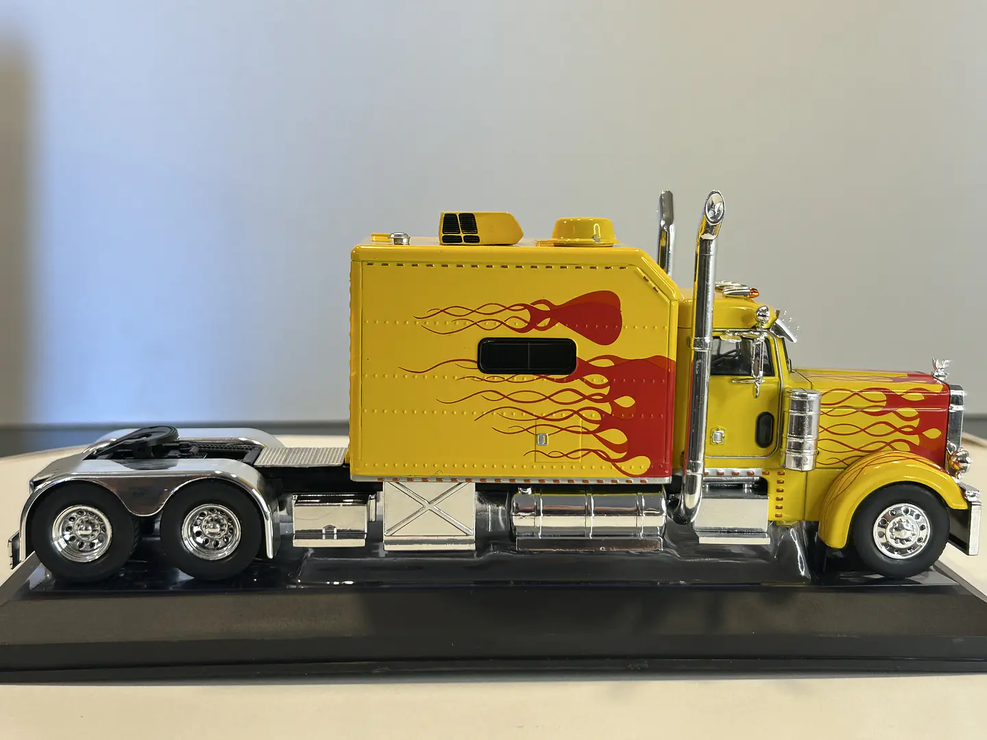 Camión Peterbilt 379 Custom (2002) | IXO 1:43 6