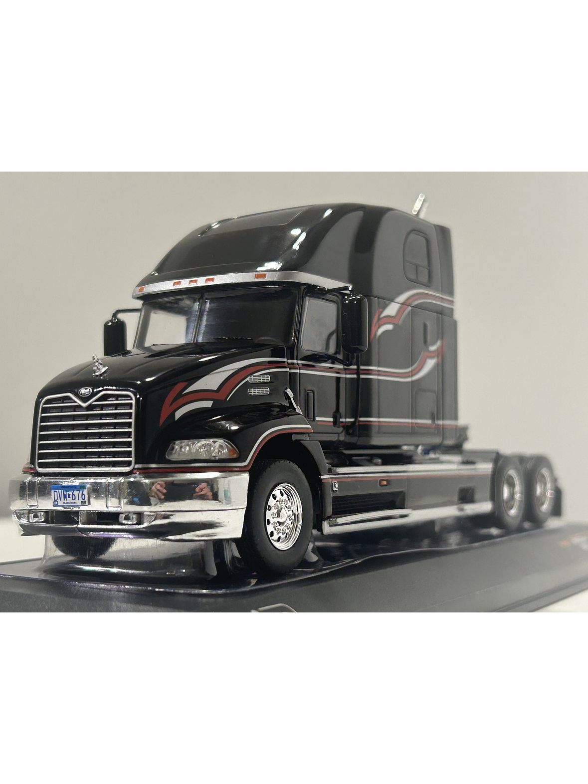 Camión A Escala Mack Visión 2000. Ixo Models. 1:43 2
