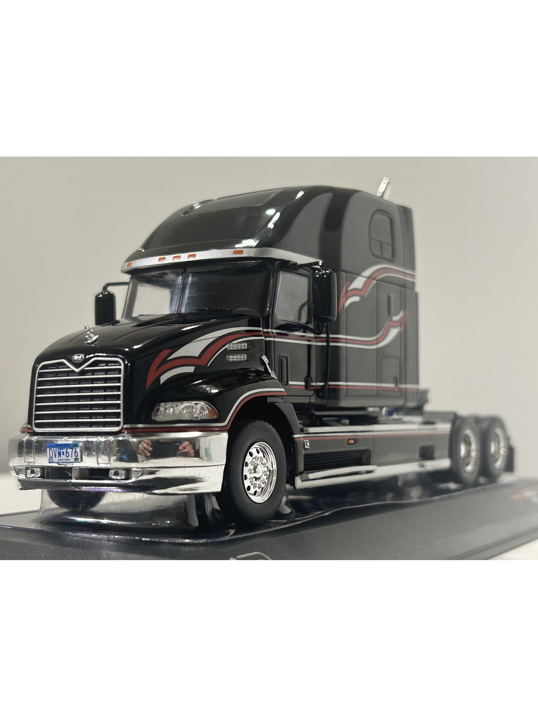 Camión A Escala Mack Visión 2000. Ixo Models. 1:43 2