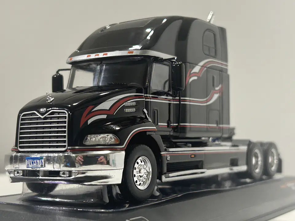 Camión A Escala Mack Visión 2000. Ixo Models. 1:43 1