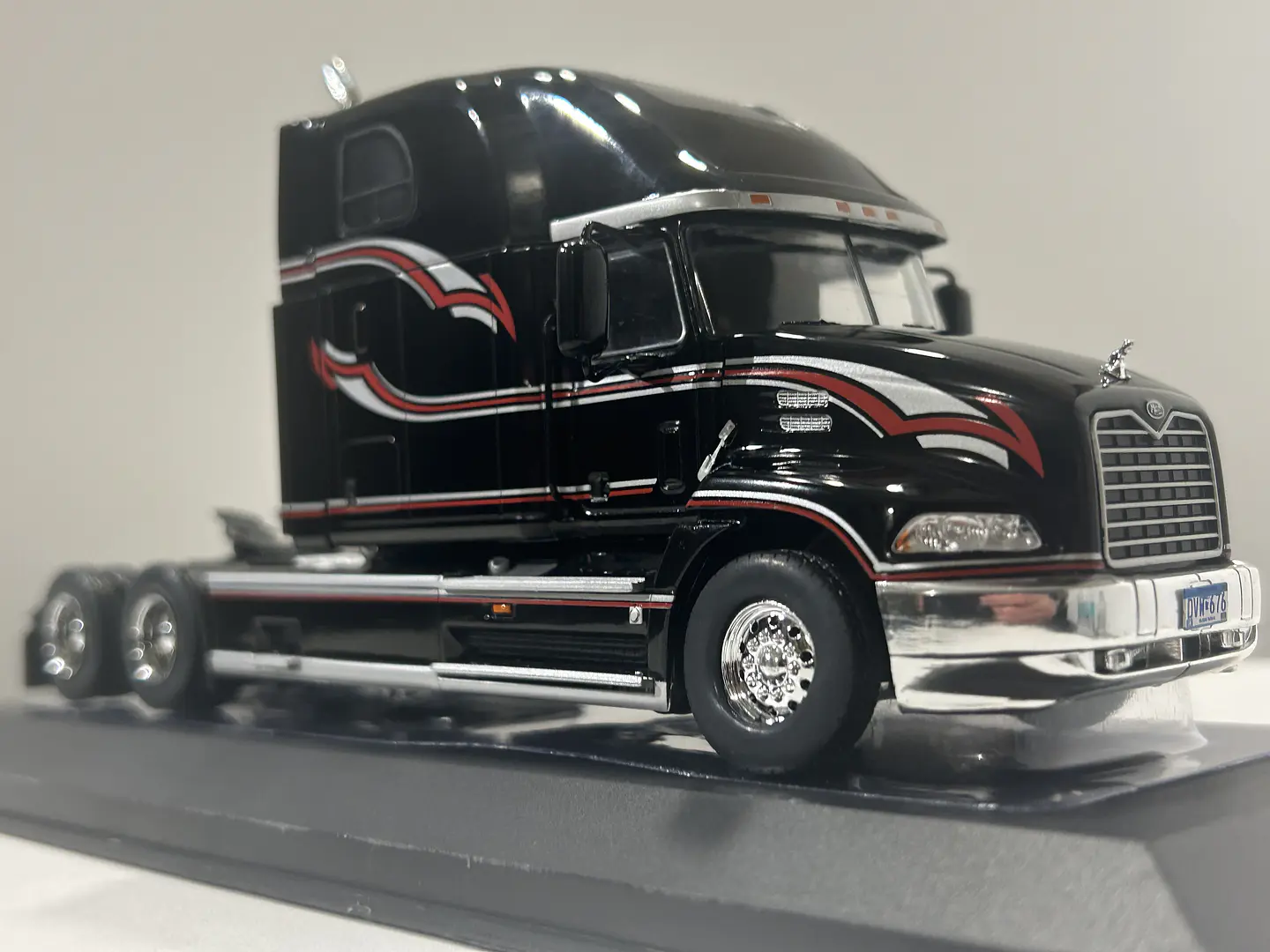 Camión A Escala Mack Visión 2000. Ixo Models. 1:43 4