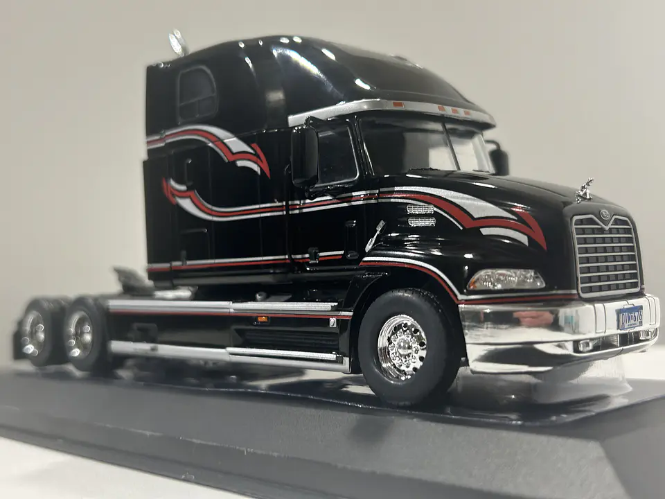Camión A Escala Mack Visión 2000. Ixo Models. 1:43 4