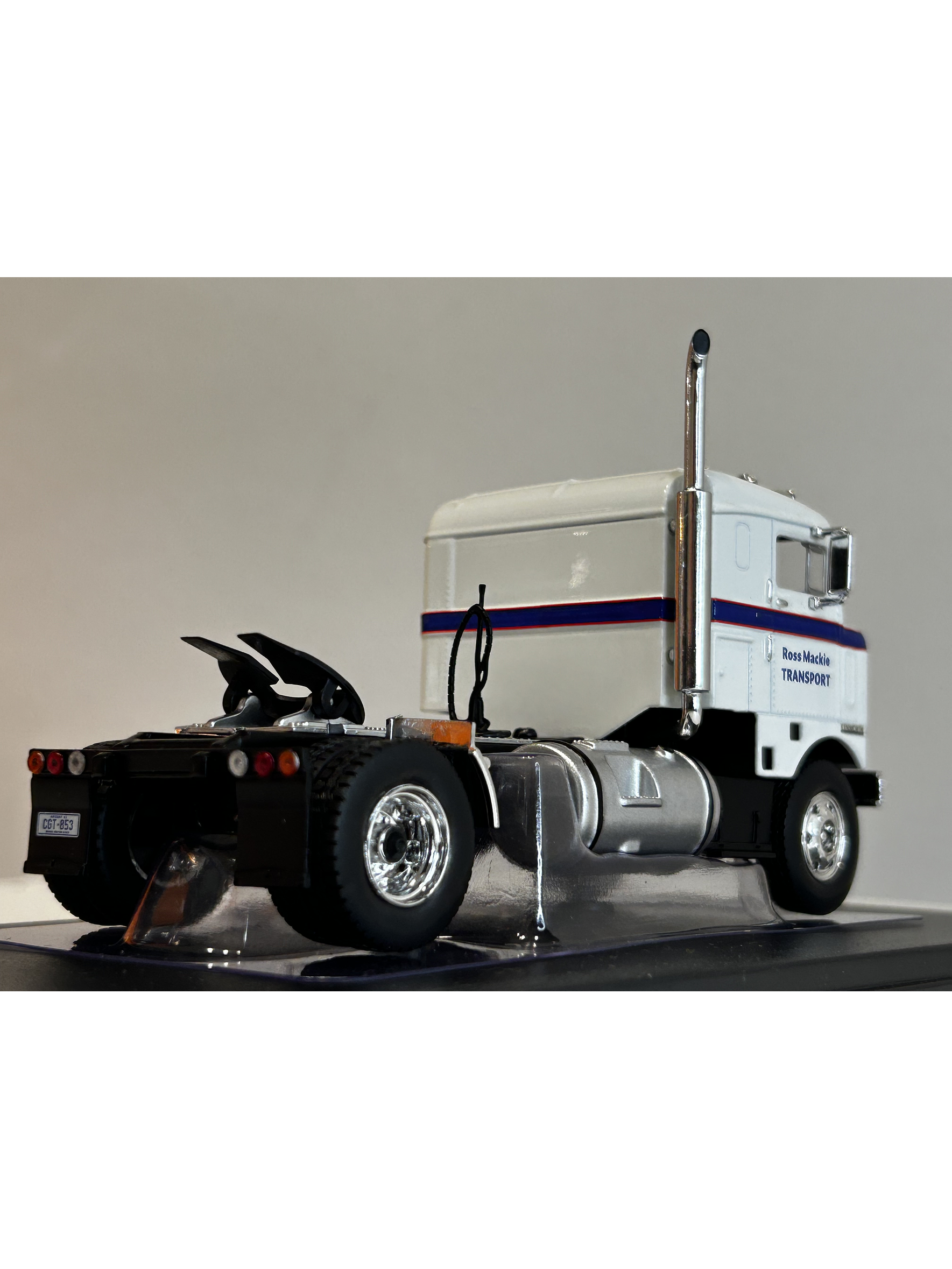 Camión Kenworth Bullnose 1950 Ross Mackie – Miniatura Ixo Models Escala 1:43 6