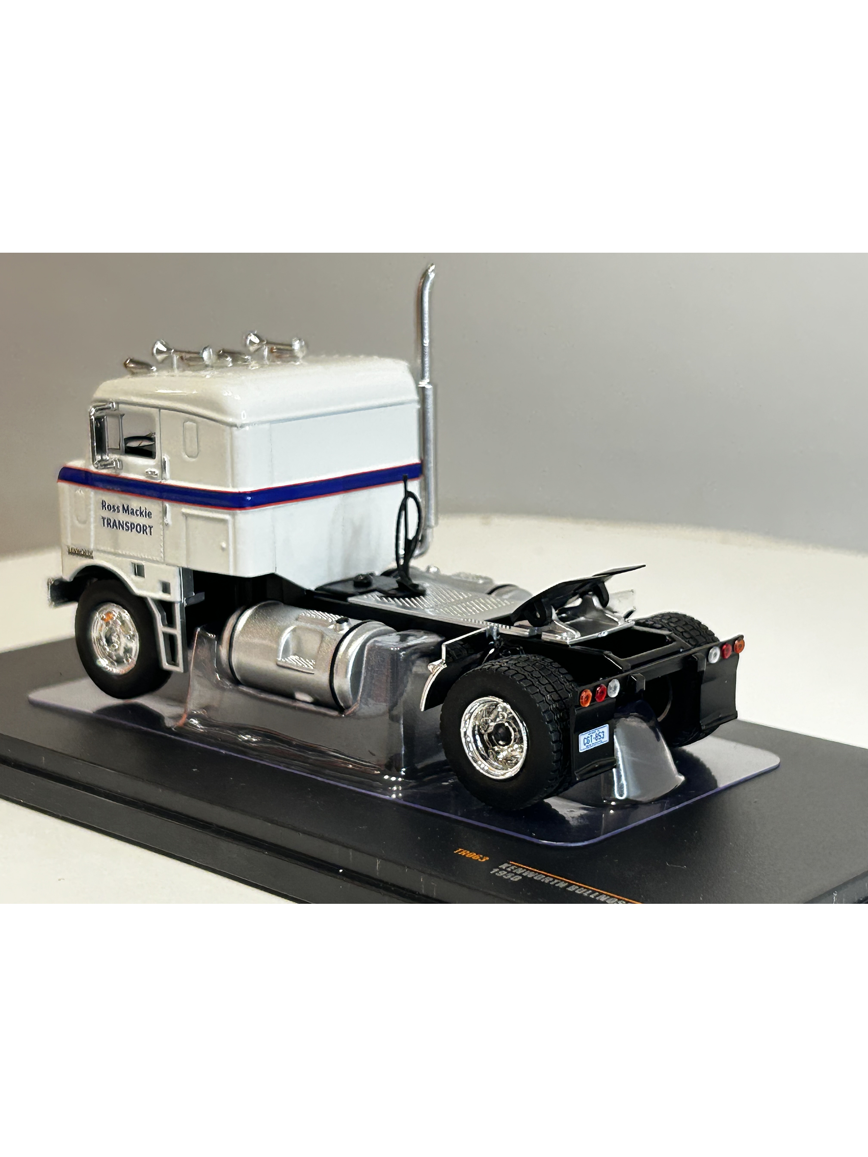 Camión Kenworth Bullnose 1950 Ross Mackie – Miniatura Ixo Models Escala 1:43 8