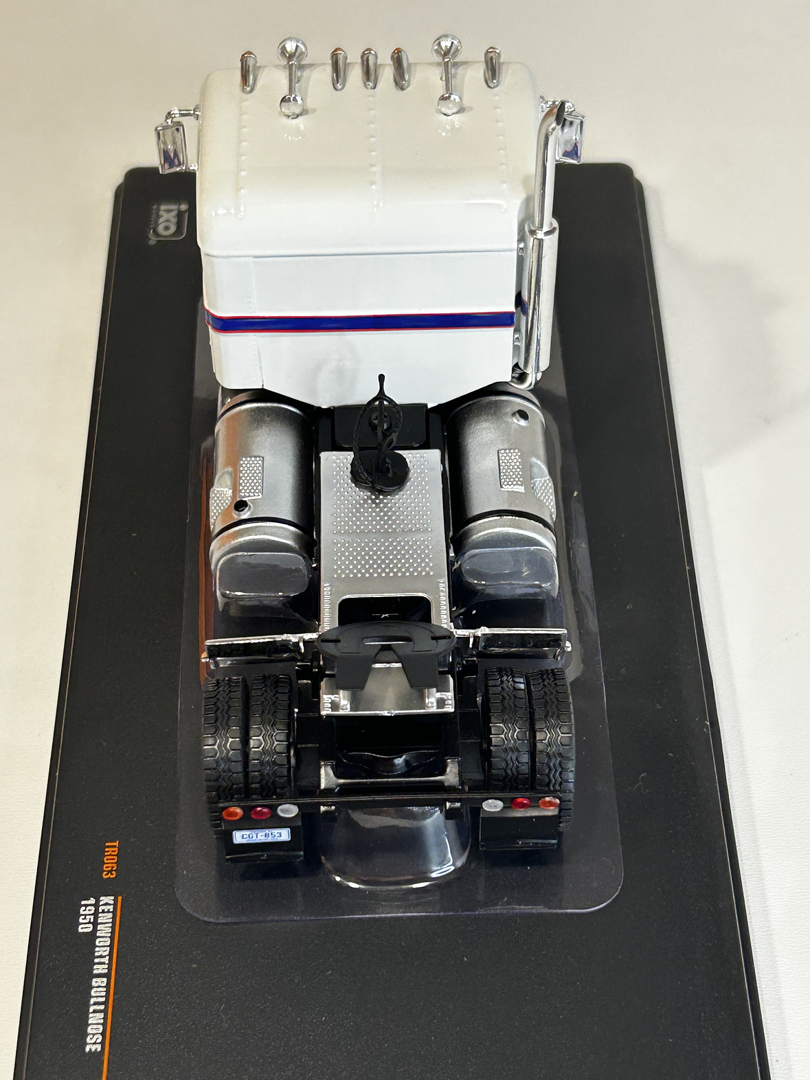 Camión Kenworth Bullnose 1950 Ross Mackie – Miniatura Ixo Models Escala 1:43 7