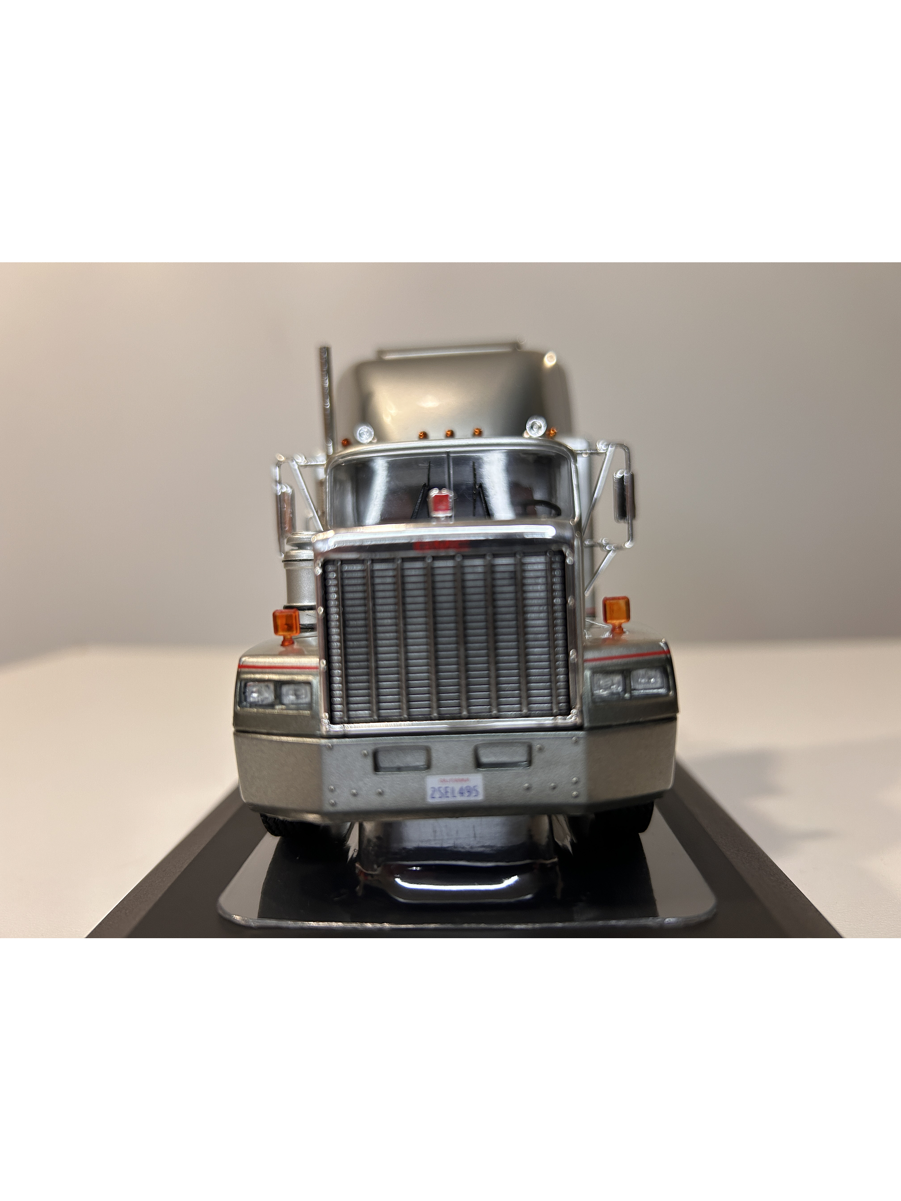 GMC General SBFA 1988 – IXO Models 1:43 – Clásico Americano 2