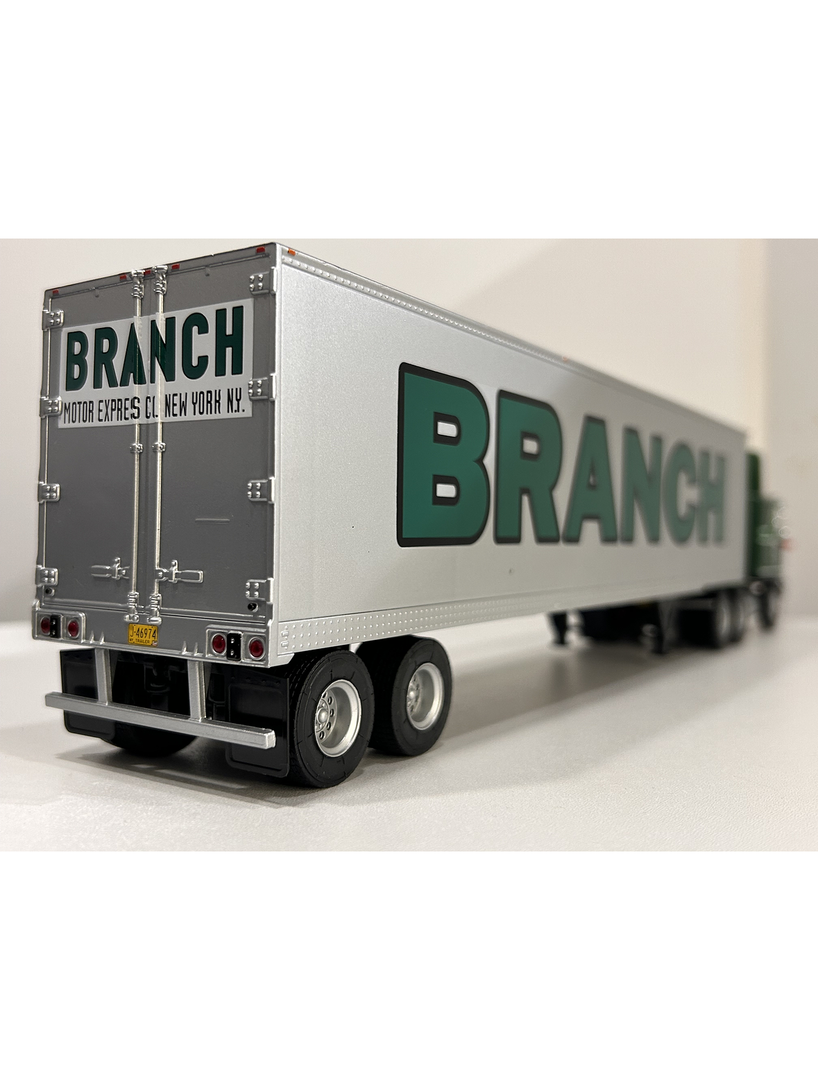 GMC Astro 95 1980 – IXO Models 1:43 – Branch Transport Clásico Cabover 8