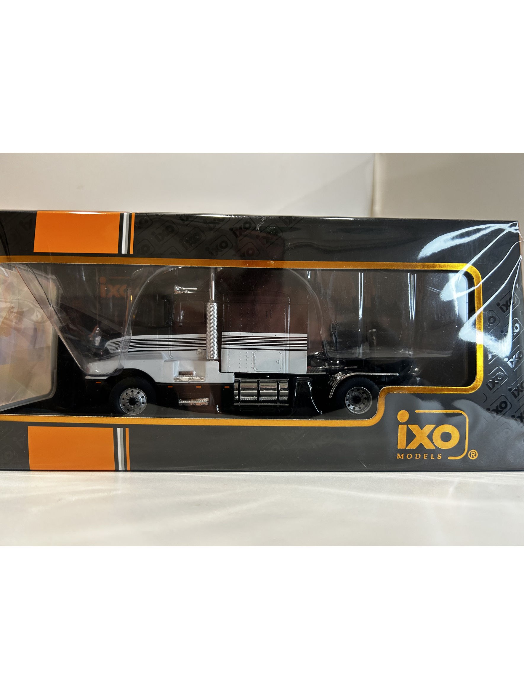 Camión Kenworth T600 1986 – Ixo Models 1:43 | Historia y Nostalgia en Chile 9