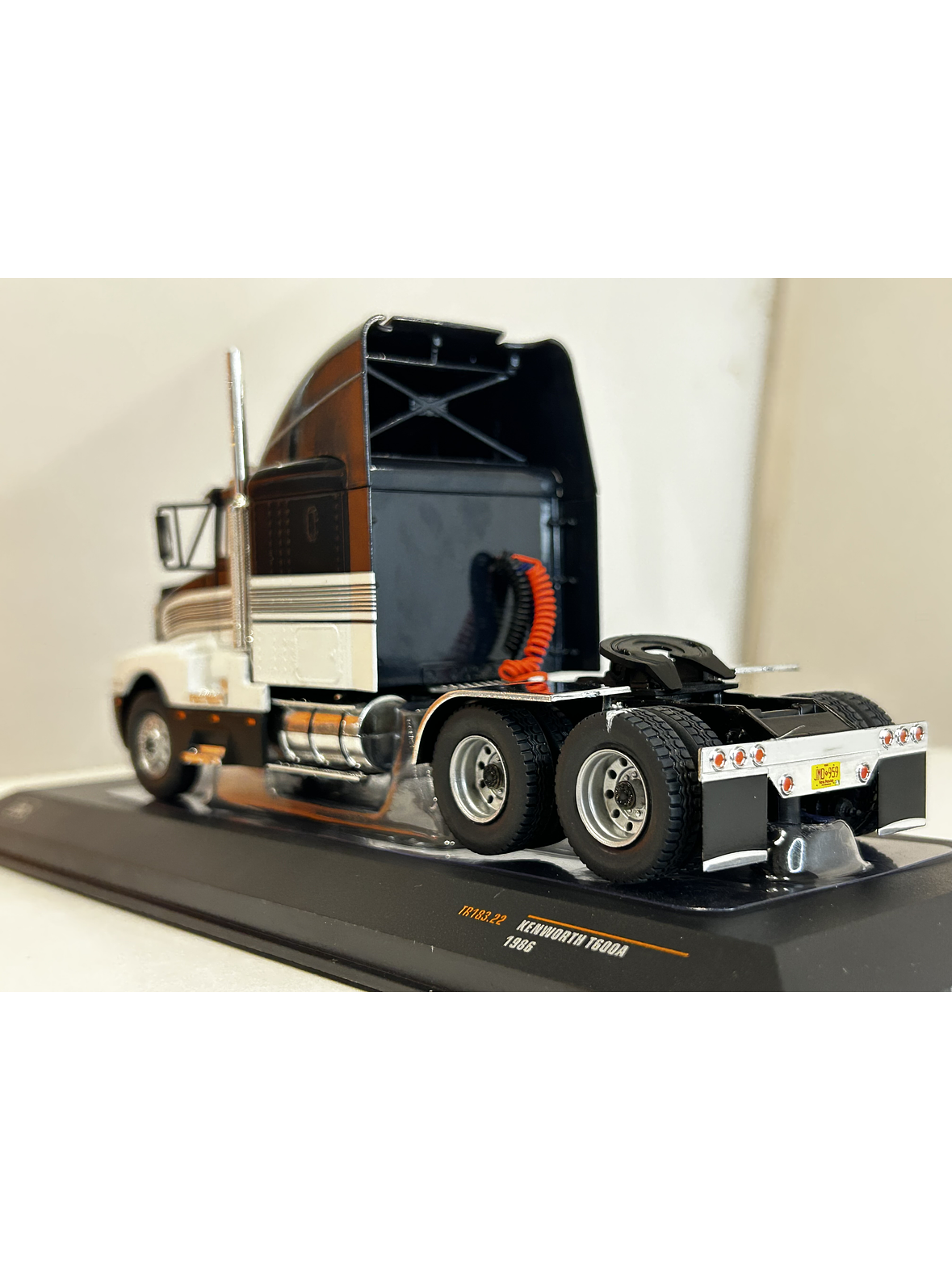 Camión Kenworth T600 1986 – Ixo Models 1:43 | Historia y Nostalgia en Chile 7