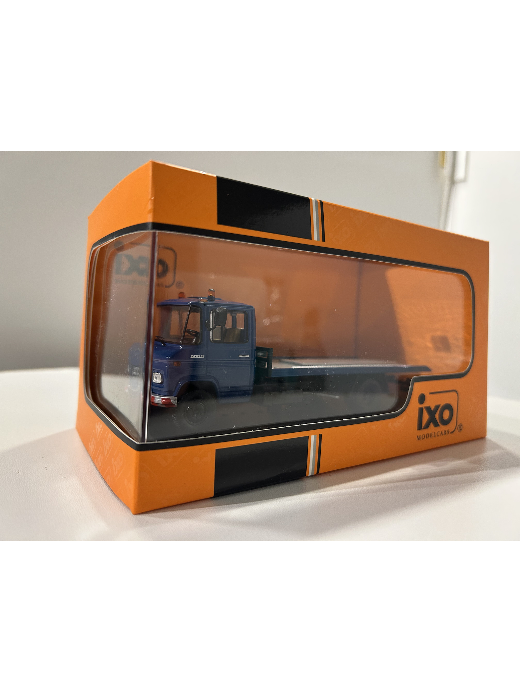 Mercedes-Benz L608D 1980 – Ixo Models 1:43 – Clásico del transporte chileno 11