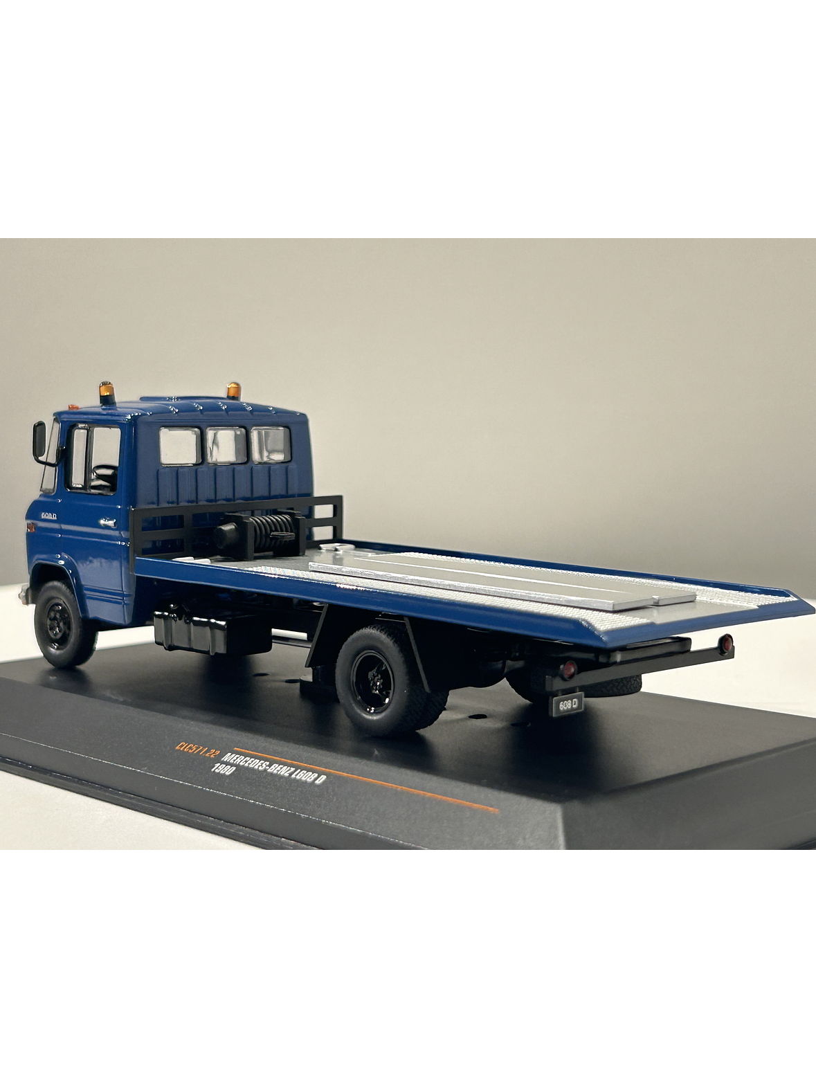 Mercedes-Benz L608D 1980 – Ixo Models 1:43 – Clásico del transporte chileno 8