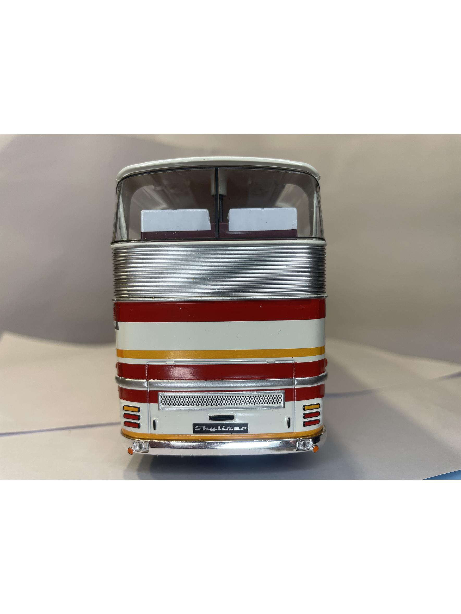Bus Neoplan Skyliner NH 22L – Miniatura Ixo Models Escala 1:43 (Doble piso de lujo) 7
