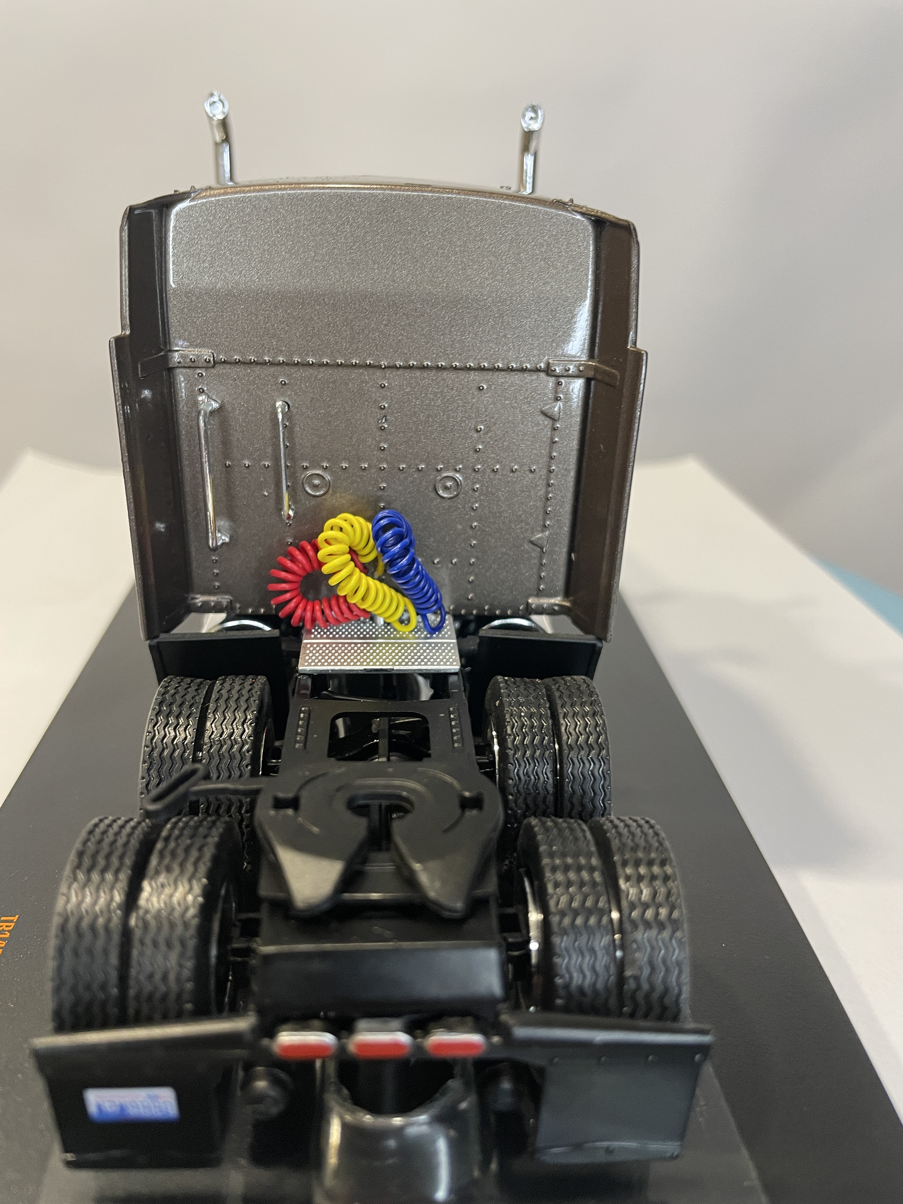 Camión Kenworth W900 1990 – Ixo Models 1/43 – Ícono Americano 6