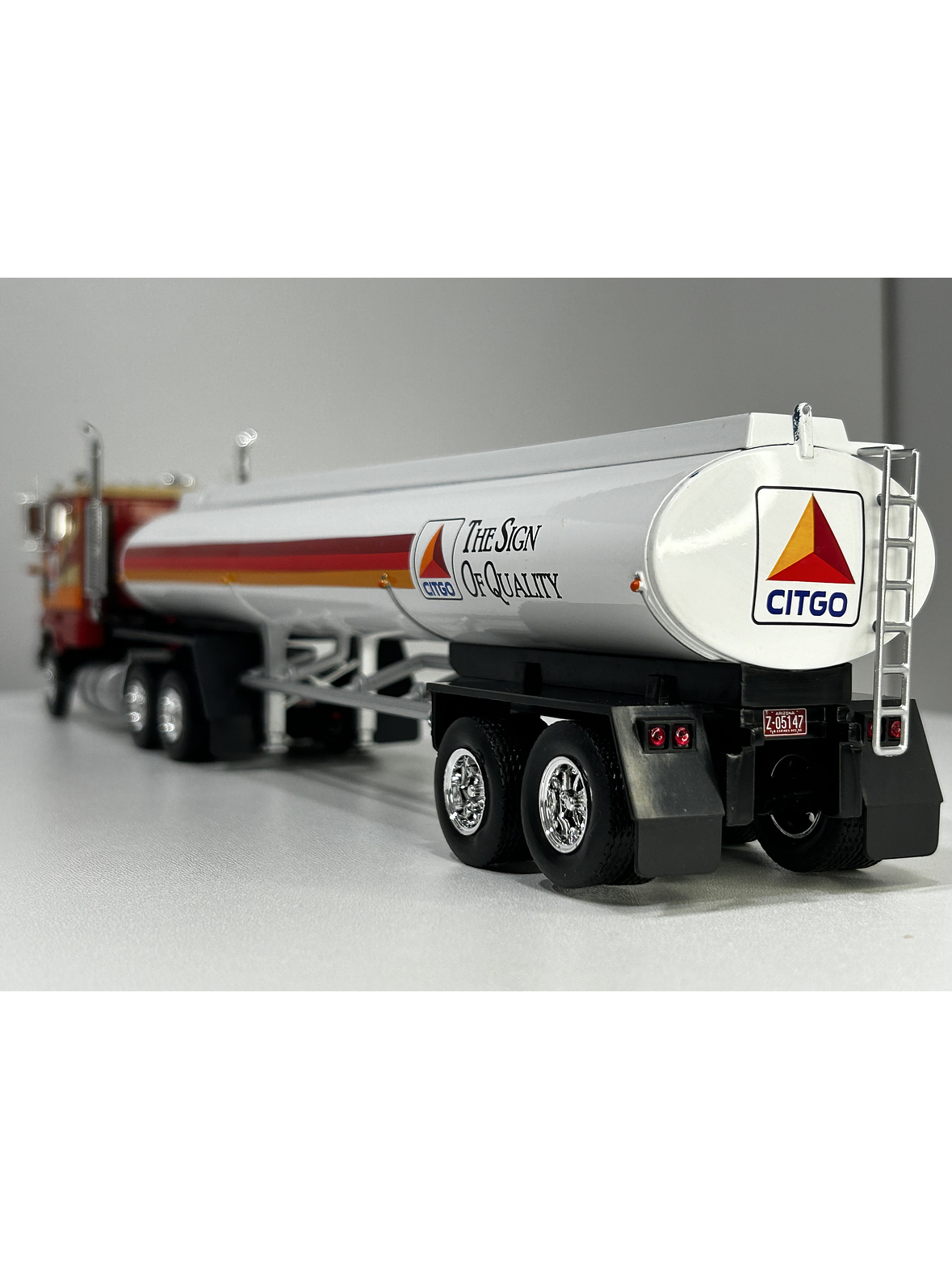 Camión Ford CL-9000 1976 Cisterna CITGO 1:43 – Nostalgia del Transporte Americano 11