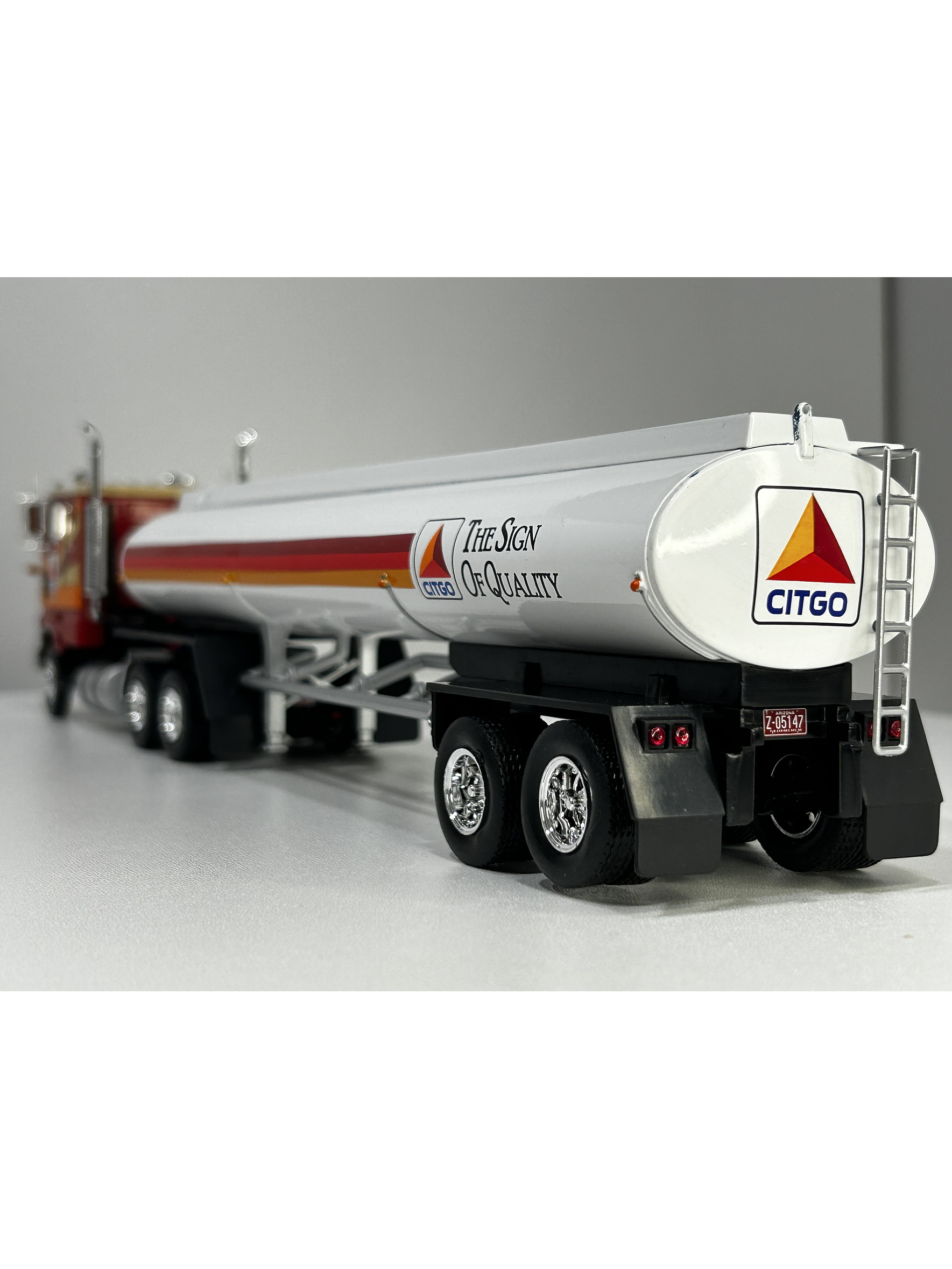 Camión Ford CL-9000 1976 Cisterna CITGO 1:43 – Nostalgia del Transporte Americano 11