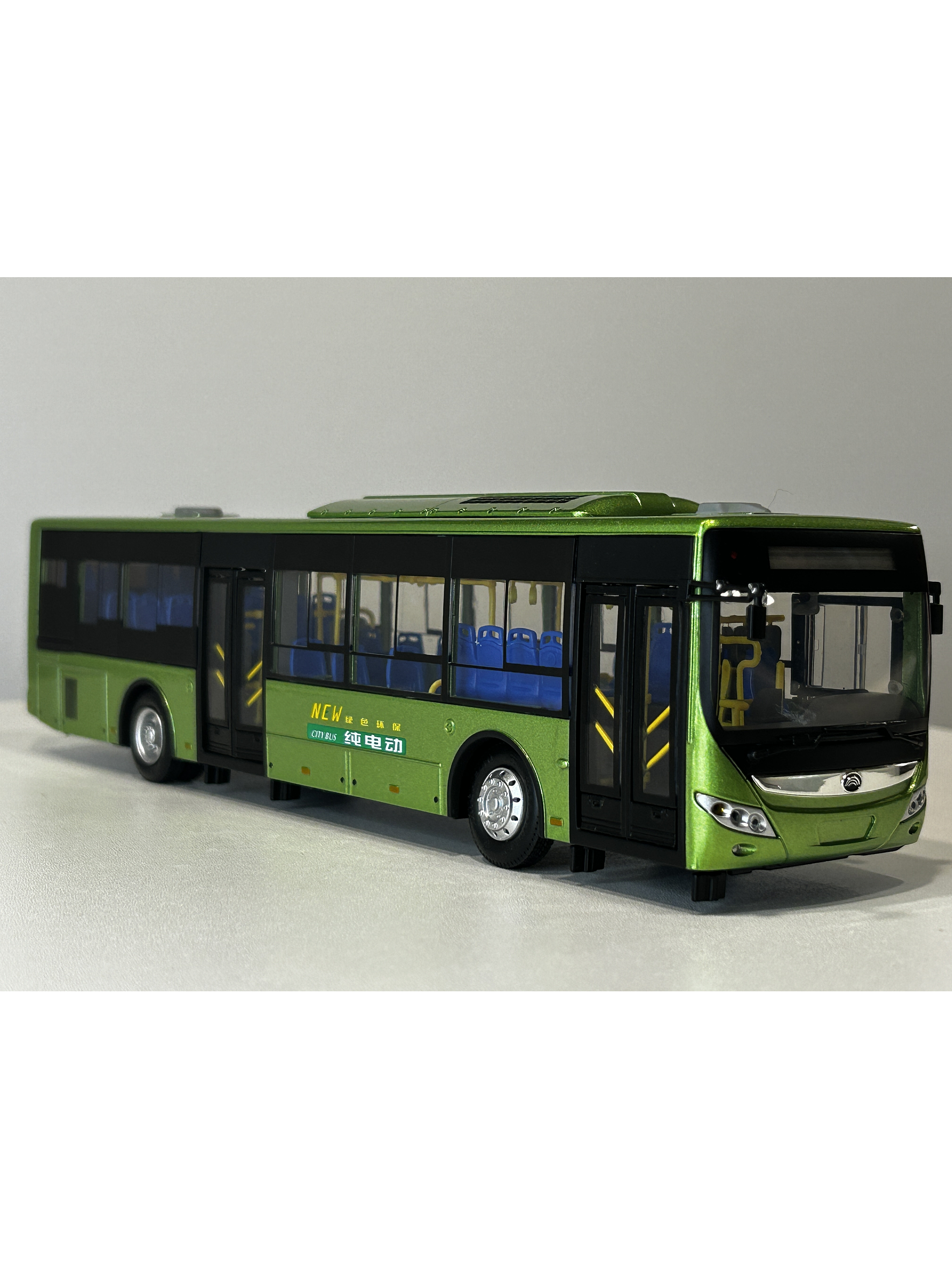 Bus Yutong ZK6128 “E12” (RED movilidad) Miniatura escala 1:42 Die-cast  4