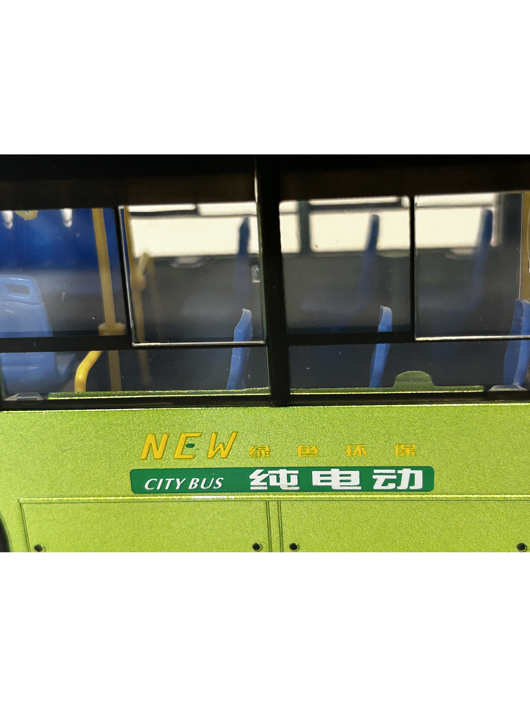 Bus Yutong ZK6128 “E12” (RED movilidad) Miniatura escala 1:42 Die-cast  7