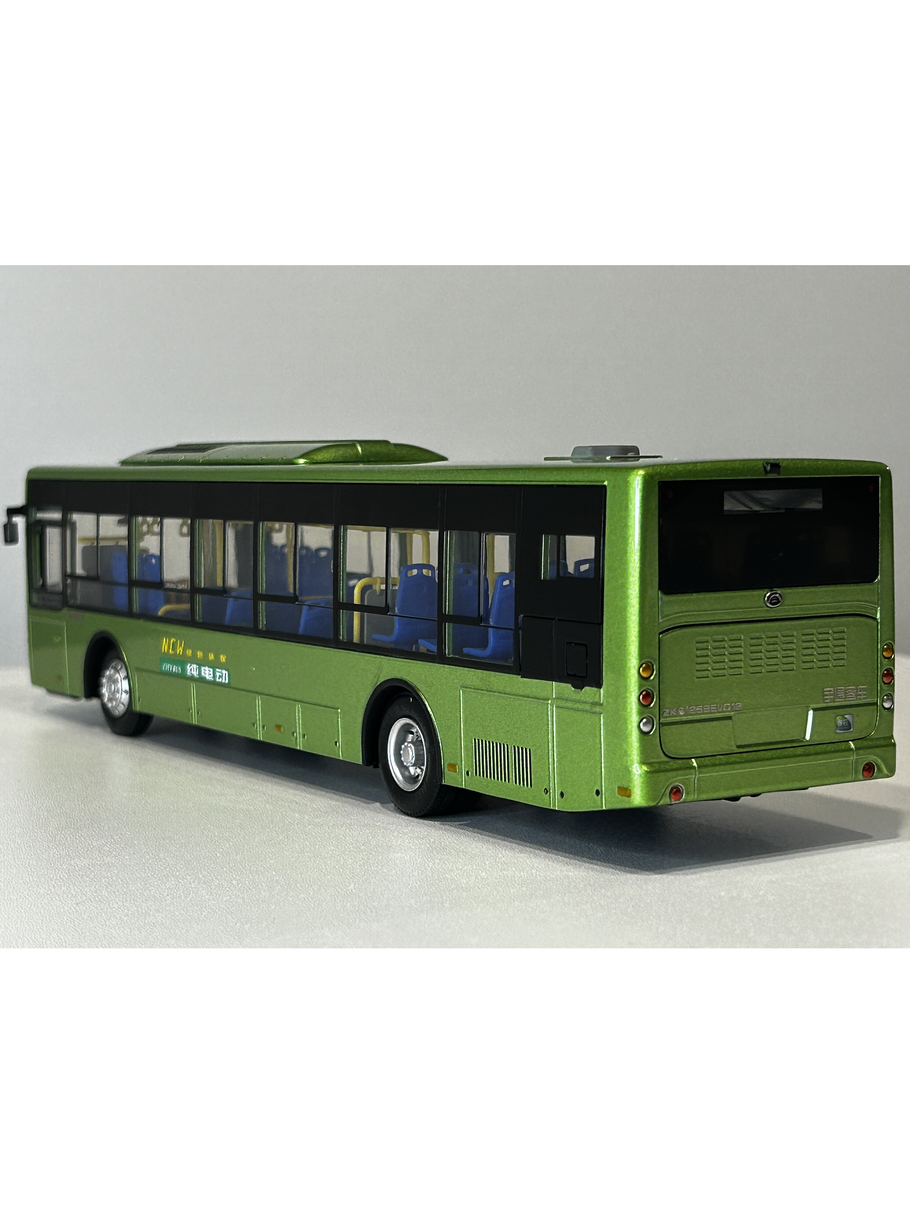 Bus Yutong ZK6128 “E12” (RED movilidad) Miniatura escala 1:42 Die-cast  9