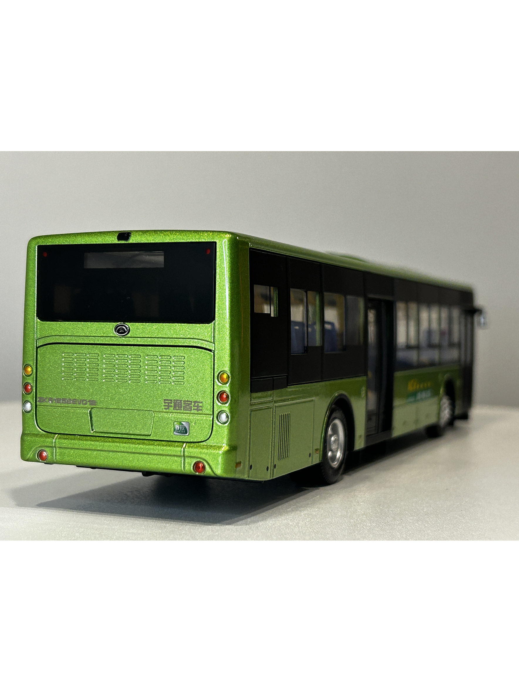 Bus Yutong ZK6128 “E12” (RED movilidad) Miniatura escala 1:42 Die-cast  8