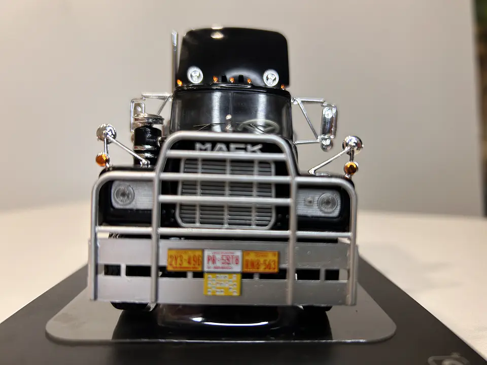 Camión Mack Serie R 1966 | IXO 1:43 Coleccionable 3