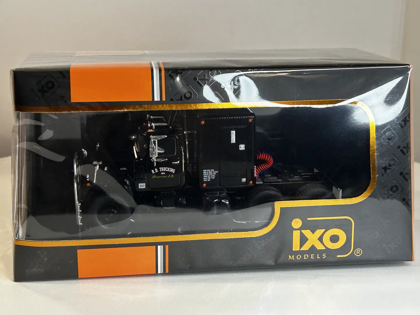 Camión Mack Serie R 1966 | IXO 1:43 Coleccionable 11