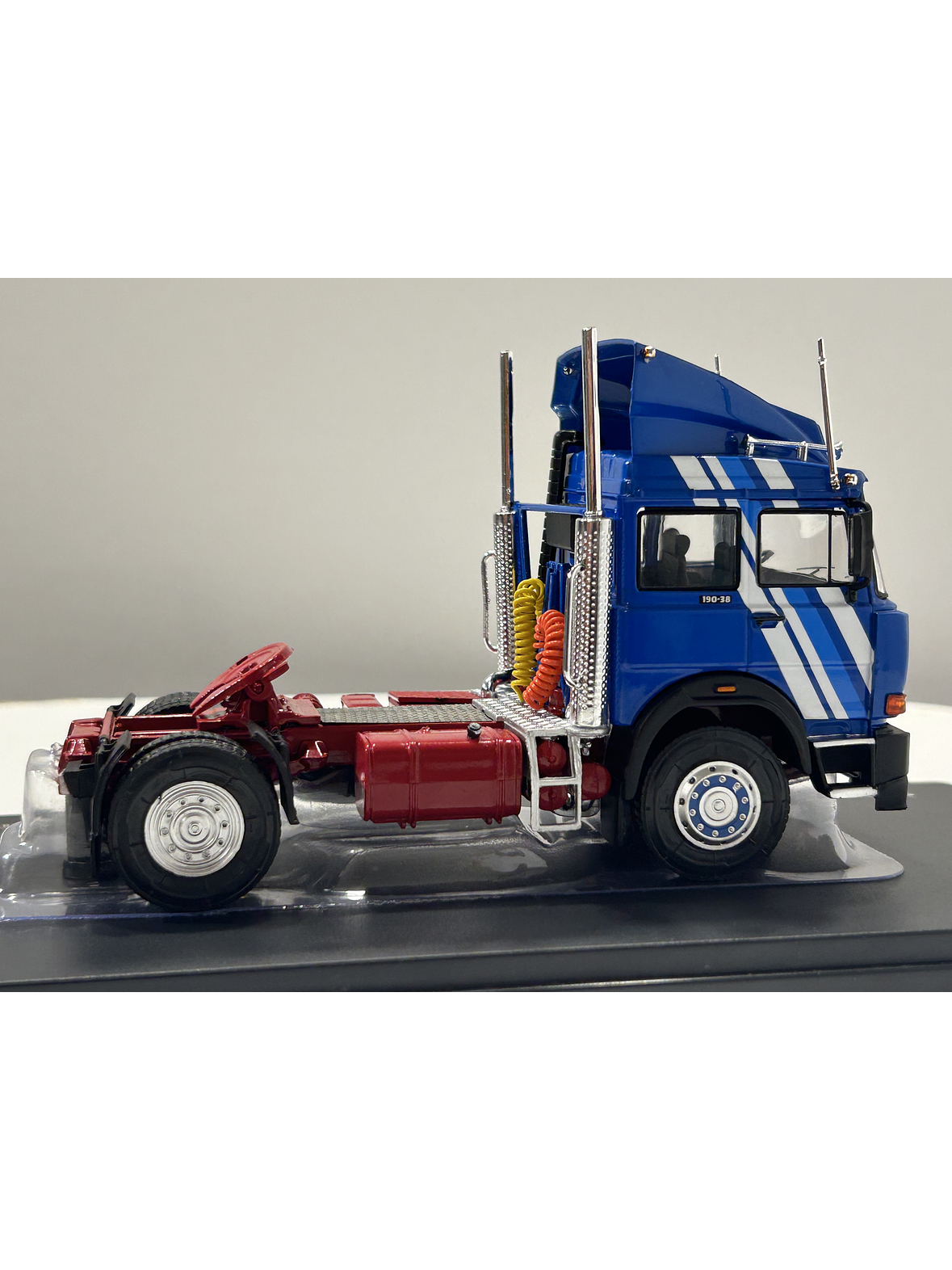 Camión Iveco TurboStar 190-42 – Ixo Models 1:43 – Historia en Chile y Europa 5