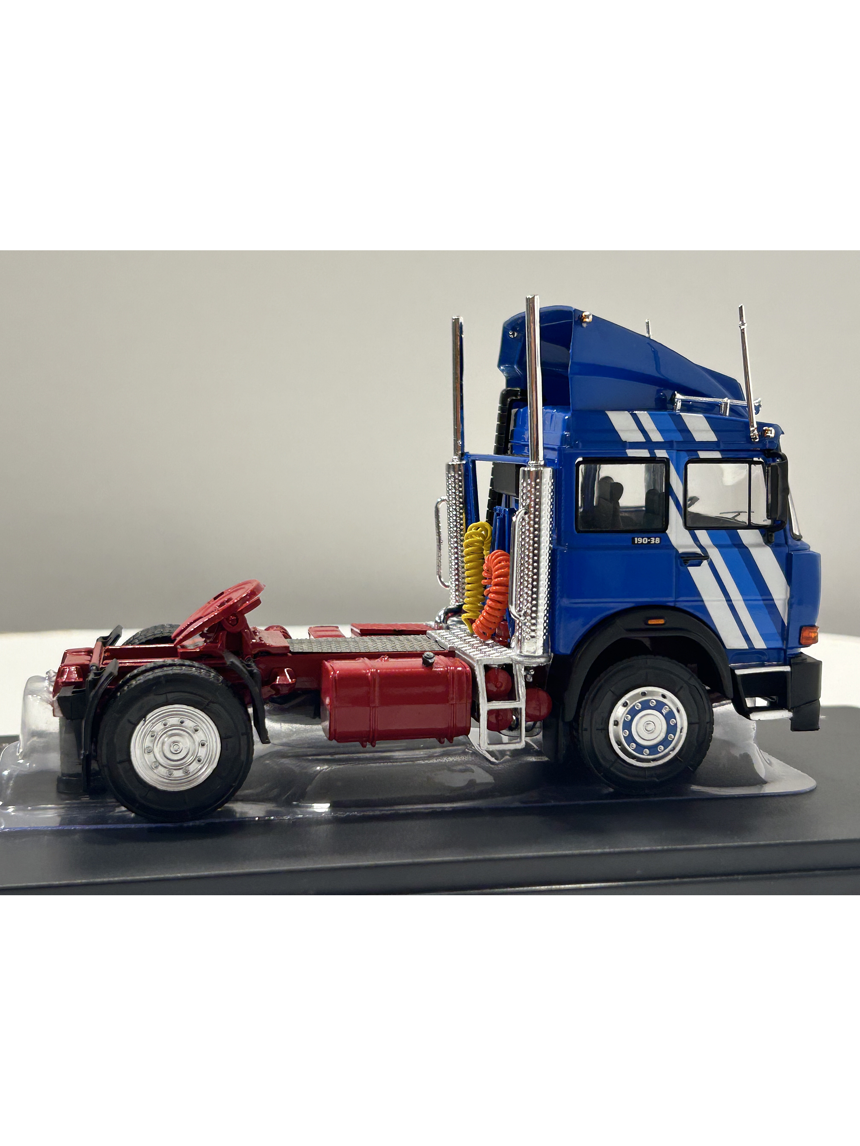 Camión Iveco TurboStar 190-42 – Ixo Models 1:43 – Historia en Chile y Europa 5