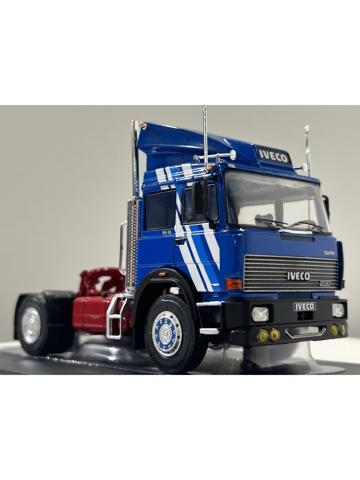 Camión Iveco TurboStar 190-42 – Ixo Models 1:43 – Historia en Chile y Europa 4