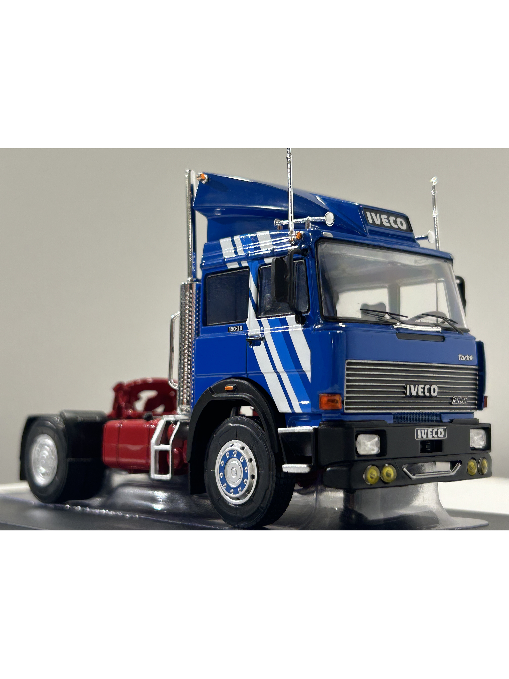 Camión Iveco TurboStar 190-42 – Ixo Models 1:43 – Historia en Chile y Europa 4