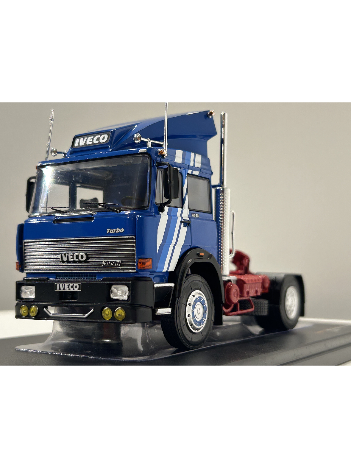 Camión Iveco TurboStar 190-42 – Ixo Models 1:43 – Historia en Chile y Europa 2