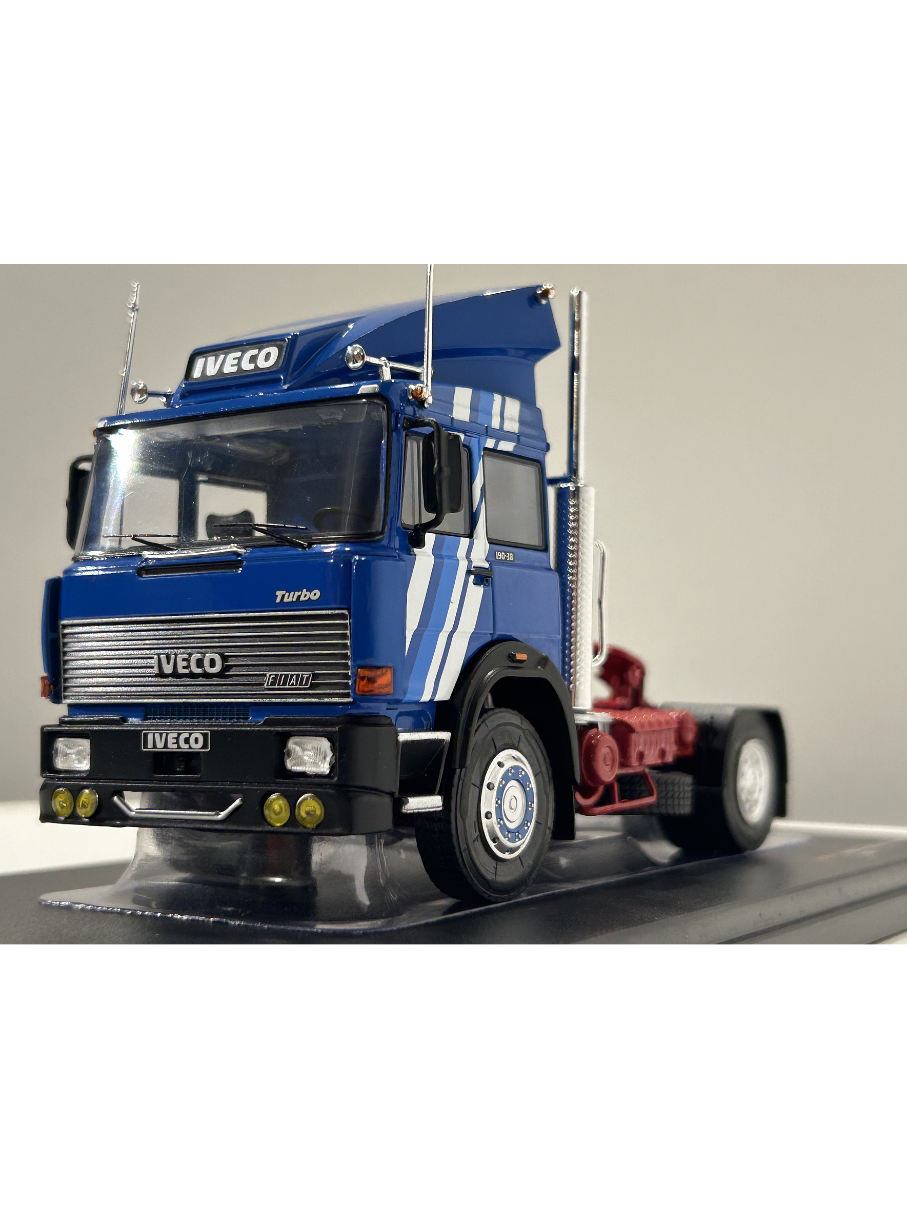 Camión Iveco TurboStar 190-42 – Ixo Models 1:43 – Historia en Chile y Europa 2