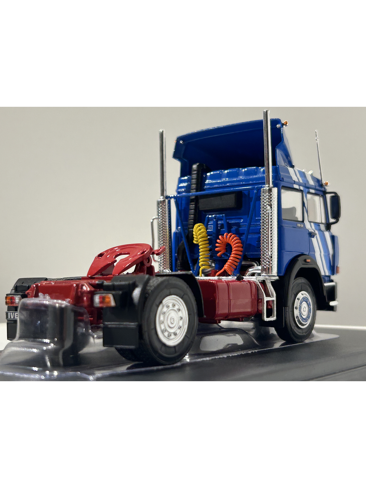 Camión Iveco TurboStar 190-42 – Ixo Models 1:43 – Historia en Chile y Europa 6