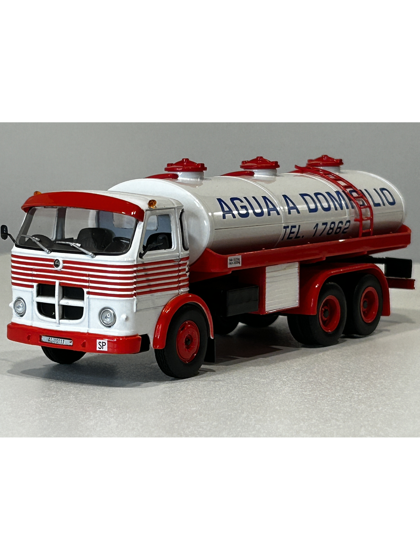 Camión Pegaso Comet 1065 “Agua a Domicilio” 1967 – Altaya/IXO escala 1:43 – Historia en Chile 2