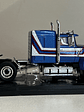 Camión Ford LTL-9000 – Ixo Models 1:43 – Clásico Americano en Chile - Miniatura 4