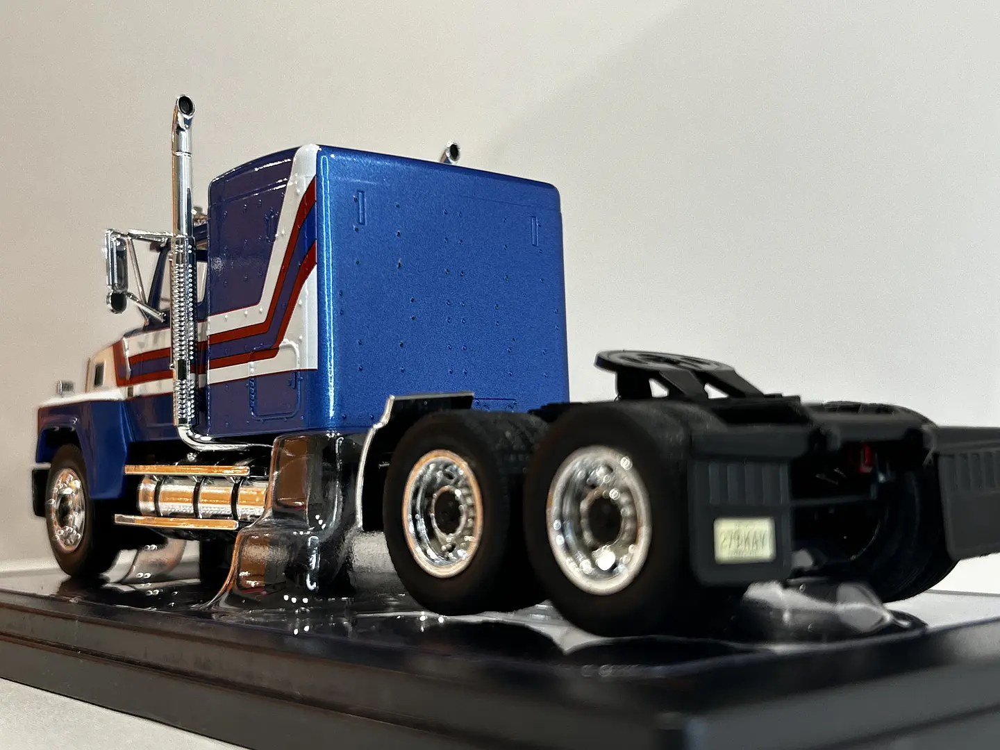 Camión Ford LTL-9000 | IXO 1:43 Coleccionable 16