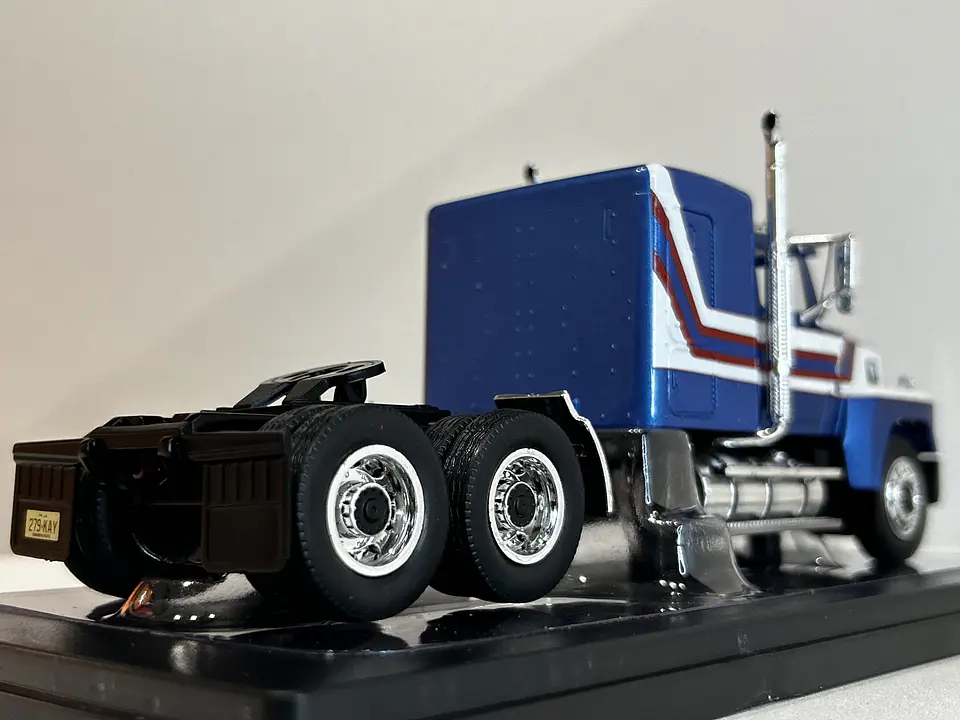 Camión Ford LTL-9000 | IXO 1:43 Coleccionable 14