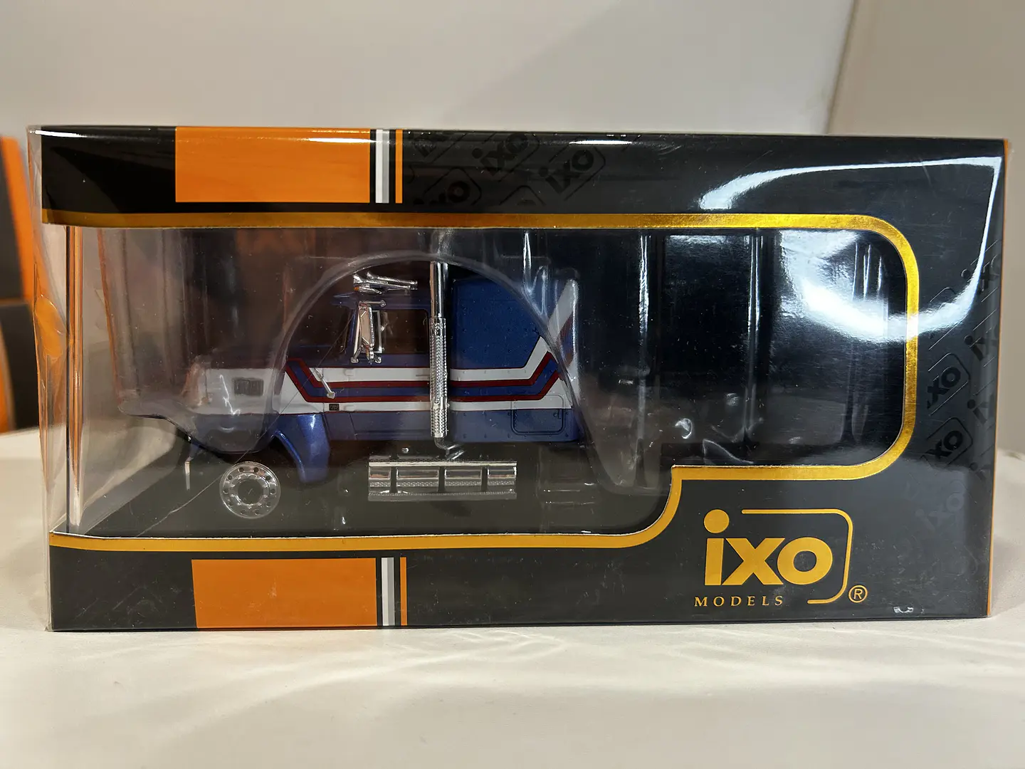 Camión Ford LTL-9000 | IXO 1:43 Coleccionable 19