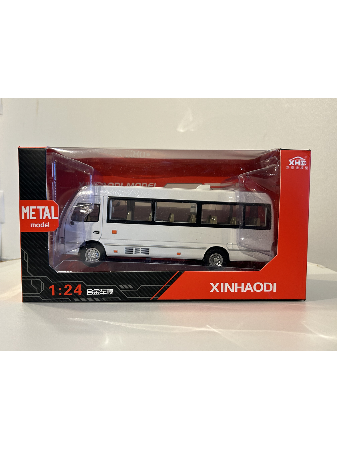 Toyota Coaster – Minibús Clásico Escala 1:24 – OEM Diecast 6
